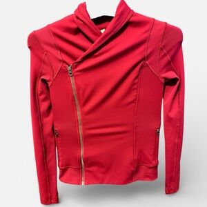 Lululemon aligned red double jacket in like new condition  size 4
